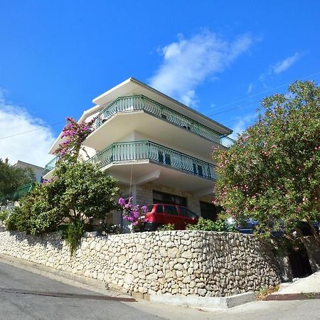Apartments By The Sea Suhi Potok, Omis - 14555 เยเซนิเซ ภายนอก รูปภาพ