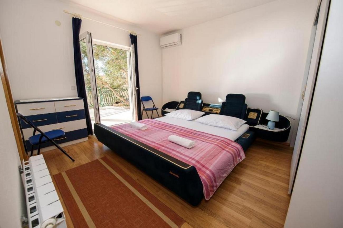Apartments By The Sea Suhi Potok, Omis - 14555 เยเซนิเซ ภายนอก รูปภาพ